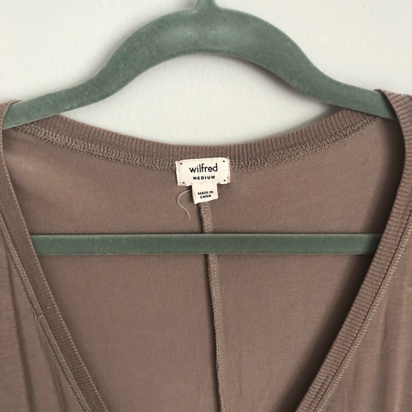 Aritzia Wilfred Dolman Sleeve V-Neck Top - Picture 13 of 13